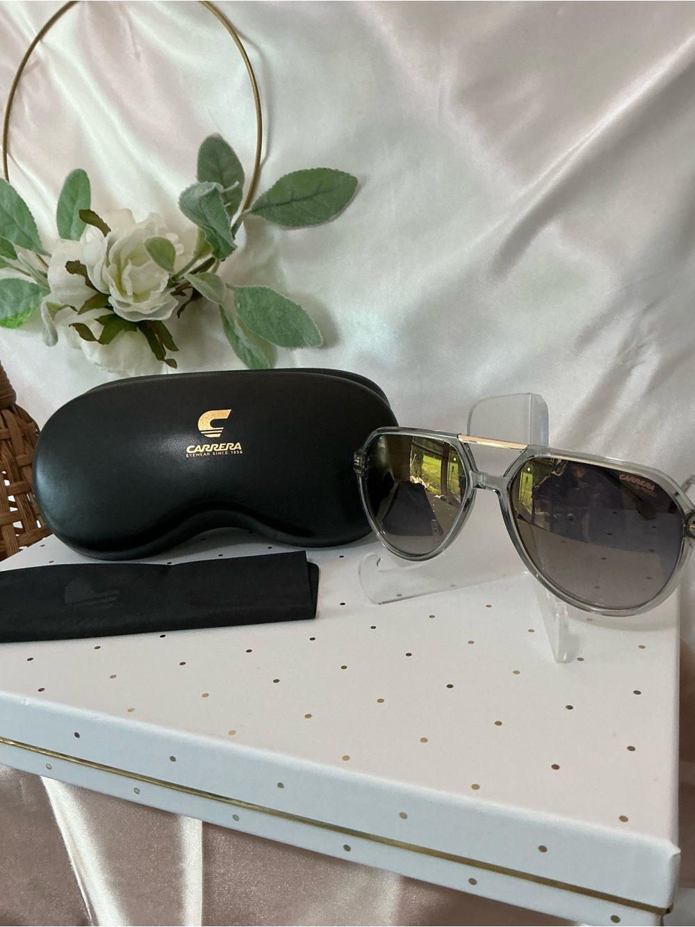 NWOT Carrera Unisex Gray Gradient Aviator Sunglasses 315S